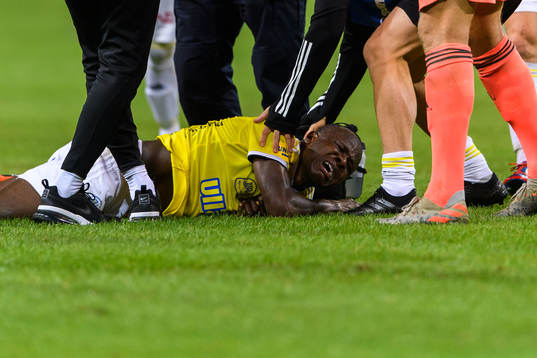 Falkenbergs Nsima Peter har ont