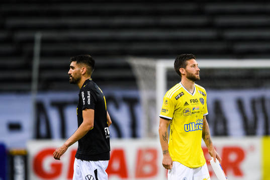 s Stefan Silva och Falkenbergs Tibor Brink Joza deppar