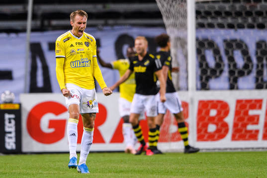 Falkenbergs Tobias Karlsson  jublar
