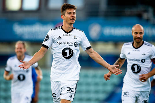 Torgeir Børven of Rosenborg celebrates 0-1