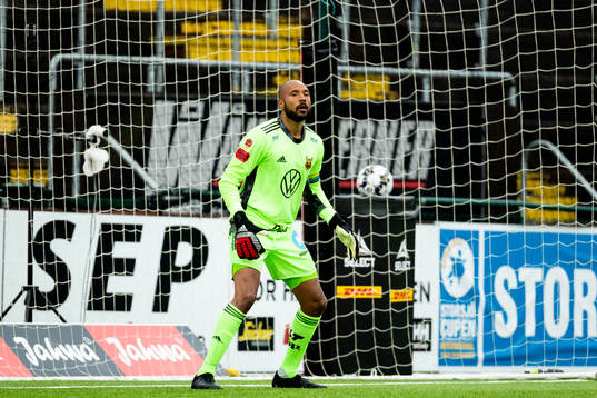 Östersunds målvakt Aly Keita