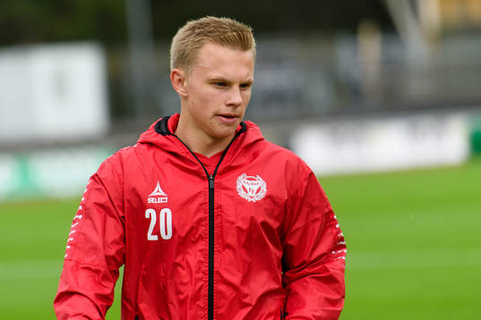 Kalmars Carl Gustafsson före fotbollsmatchen i Allsvenskan