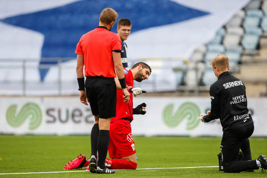 IFK Göteborgs målvakt Ioannis Anestis har ont