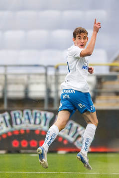 IFK Norrköpings Ísak Bergmann Jóhannesson jublar