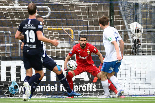 Målchans för IFK Norrköpings Ísak Bergmann Jóhannesson