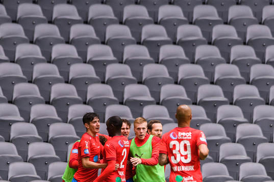 Helsingborgs Armin Gigovic jublar med lagkamrater