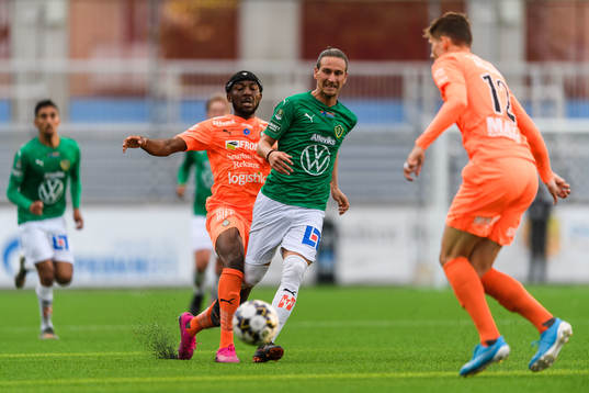 AFC Eskilstunas Chidi Dauda Omeje och Jönköpings Edin