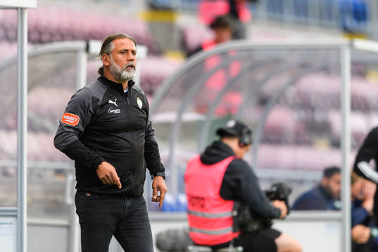 AFC Eskilstunas tränare Özcan Melkemichel