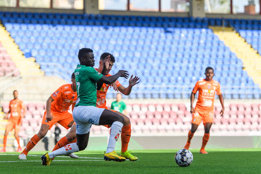 Jönköpings Eric Omondi och AFC Eskilstunas Jesper Manns