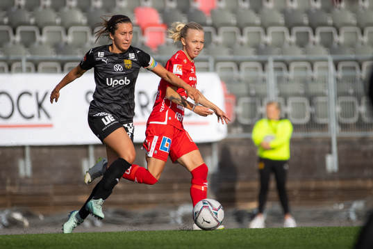 Umeås Fanny Hjelm-Rönnlund och Örebros Nathalie Hoff