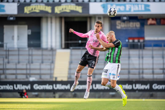 Dalkurds Arian Kabashi och GAIS Niklas Andersen