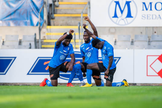 Halmstads Thomas Boakye (h) jublar