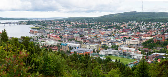 NP3 Arena med Sundsvall i bakgrunden
