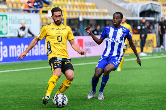 Elfsborgs Frederik Holst och IFK Göteborgs Alhassan Yusuf