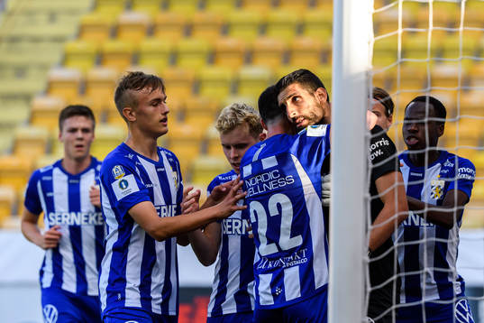 IFK Göteborgs målvakt Ioannis Anestis jublar med