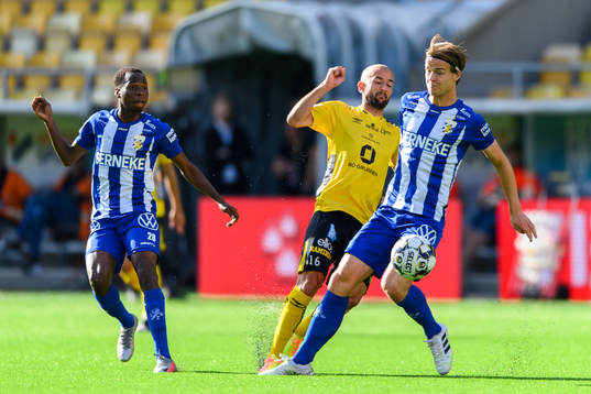 Elfsborgs Robert Gojani och IFK Göteborgs August Erlingmark