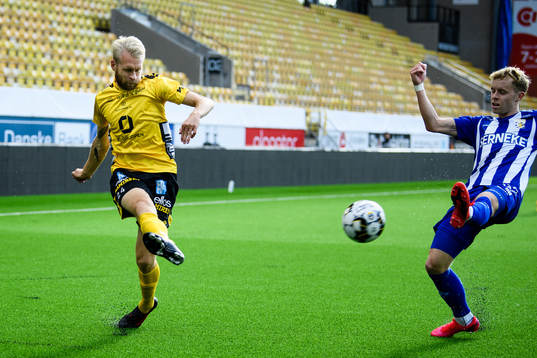 Elfsborgs Johan Larsson och IFK Göteborgs Victor Wernersson