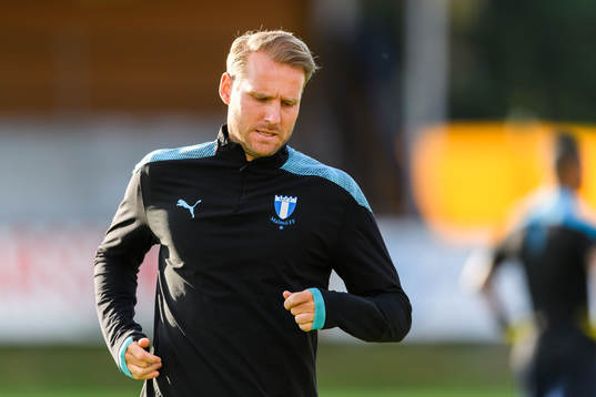 Malmö FFs Ola Toivonen värmer upp