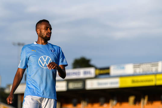 Malmö FFs Isaac Kiese Thelin deppar