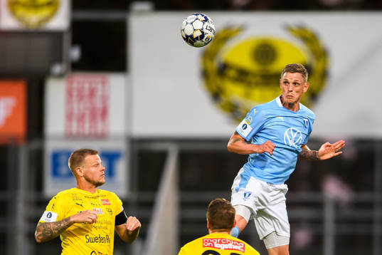 Mjällbys David Löfquist och Malmö FFs Sören Rieks