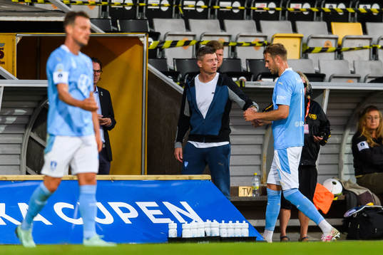 Malmö FFs tränare Jon Dahl Tomasson och Ola Toivonen