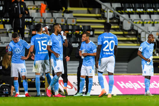 Malmö FFs Isaac Kiese Thelin deppar