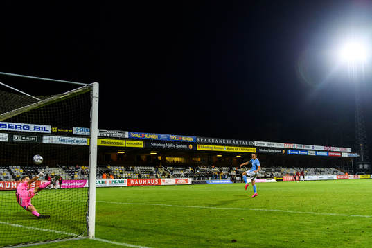 Malmö FFs Jonas Knudsen sätter
