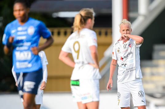 Rosengårds Anna Anvegård och Caroline Seger  deppar