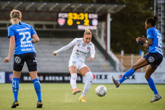 Rosengårds Sanne Troelsgaard och Eskilstunas Halimatu