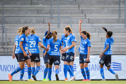Eskilstunas spelare jublar