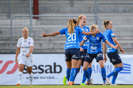 Eskilstunas spelare jublar