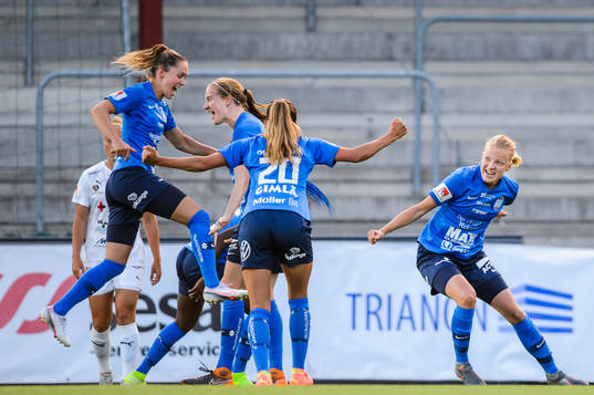 Eskilstunas spelare jublar