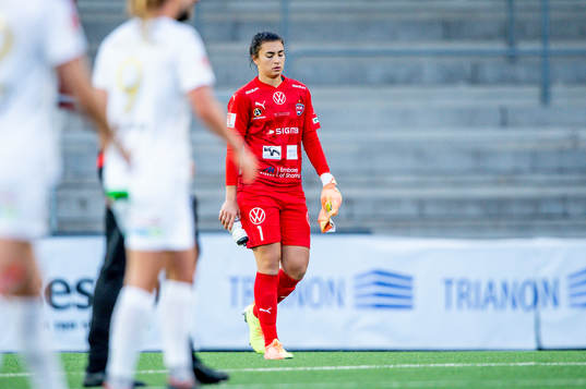 Rosengårds målvakt Zecira Musovic deppar