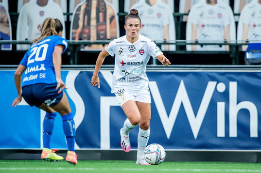 Eskilstunas Anna Oscarsson mot Rosengårds Katrine Veje