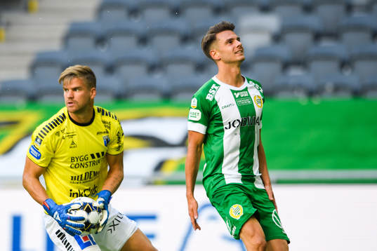 Sirius målvakt Lukas Jonsson och Hammarbys Alexander