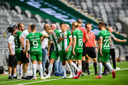 Hammarbys Aimar Sher med lagkamrater
