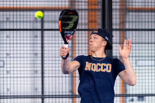 u200711 Frölundas Lucas Raymond spelar padel