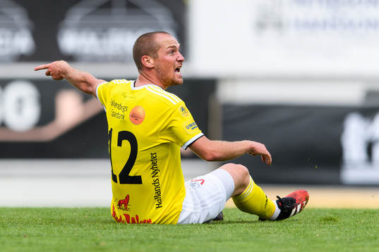 Falkenbergs Christoffer Carlsson reagerar