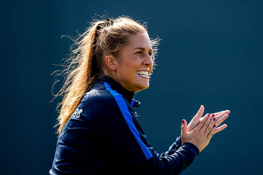 Renate Blindheim, head coach of Sotra, celebrates