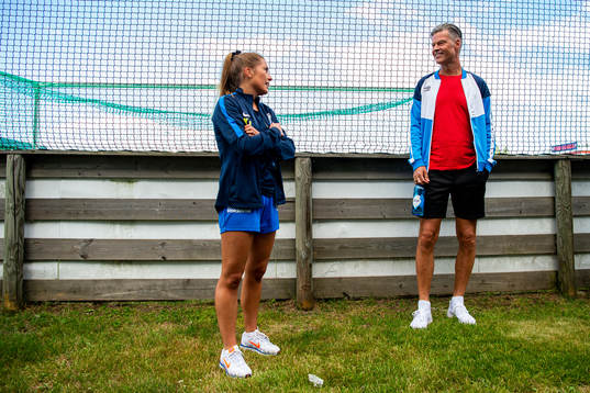 Renate Blindheim, head coach of Sotra, and Vegard Hansen,