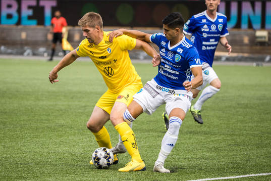 Halmstads Mikael Boman och Umeås Dillan Ismail