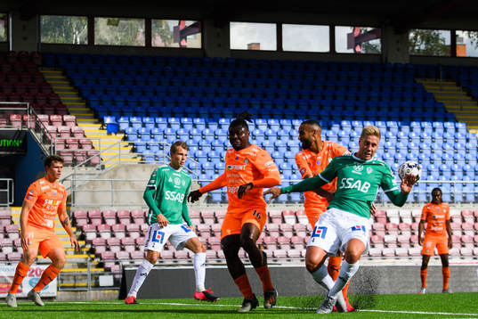 Brages Mattias Liljestrand och AFC Eskilstunas Samuel