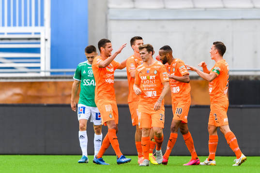 AFC Eskilstunas Ferid Ali jublar med lagkamrater