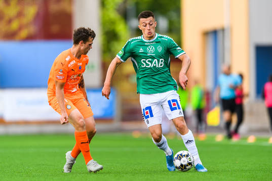 AFC Eskilstunas Adnan Kojic och Brages Leonard Pllana