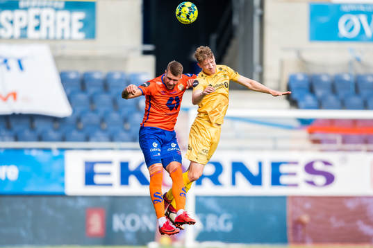 Holmbert Aron Briem Fridjonsson of Aalesund and Marius
