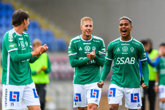 Brages Seth Kanteh Hellberg jublar