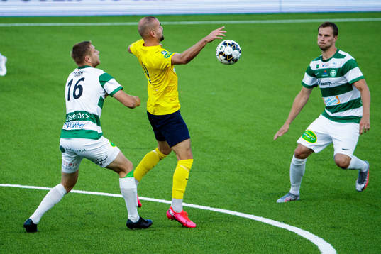 Västerås Michael Jahn, Ljungskiles Perparim Beqaj och