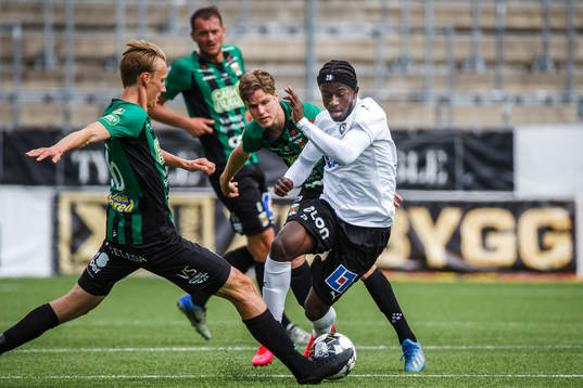 Varbergs Alexander Johansson och Örebros Jack Lahne