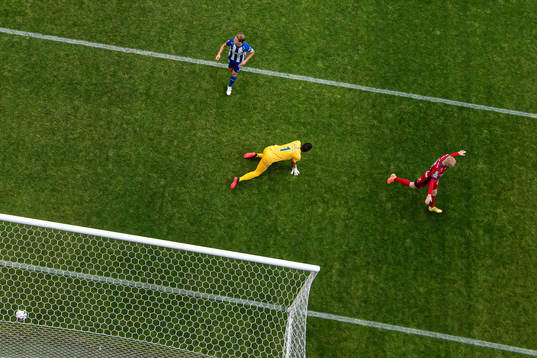 Djurgårdens Kalle Holmberg jublar