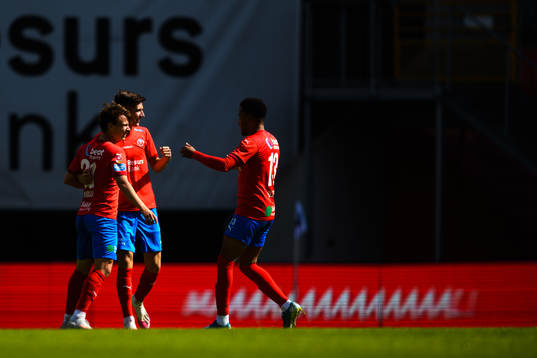 Helsingborgs Alex Timossi Andersson jublar med Armin